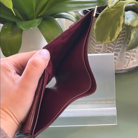 Cartier Bordeaux bifold Leather Wallet with Gold Accents - Picture 7 of 11